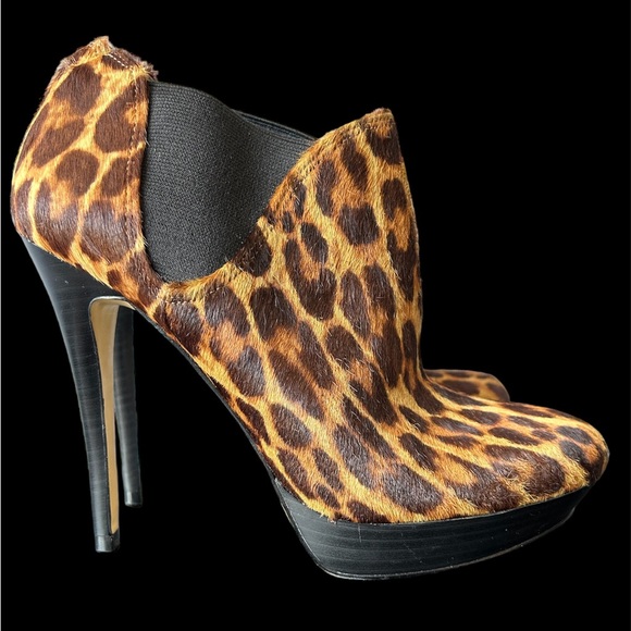 NWOB INC International Leopard Platform Heels - Picture 2 of 15